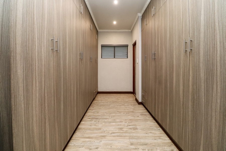3 Bedroom Property for Sale in Flamwood North West
